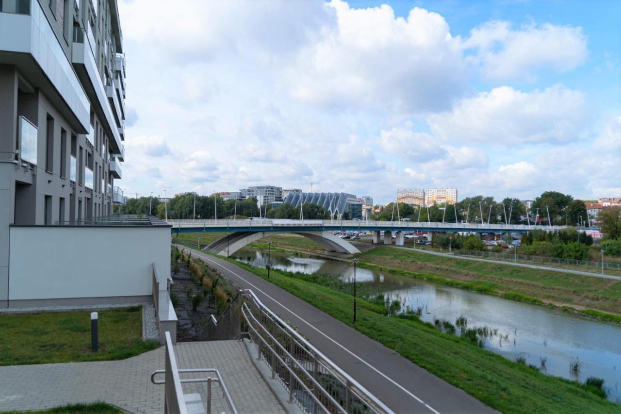 Capital Towers - Apartament Pop-Art Z Widokiem Na Rzeke Rzeszow Ngoại thất bức ảnh